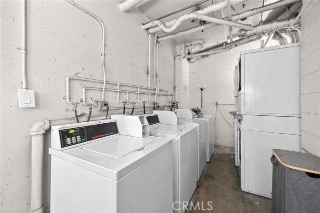 400 South La Fayette Park, 213 photo 33