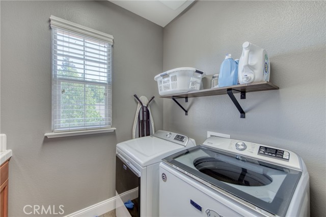 Detail Gallery Image 21 of 47 For 5272 W King Fisher Ln, Fresno,  CA 93722 - 4 Beds | 2/1 Baths