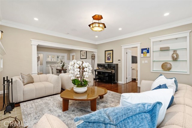 357 N Mayflower Avenue, Monrovia CA: https://media.crmls.org/medias/738ade99-76b7-4331-9537-3a044d3109df.jpg