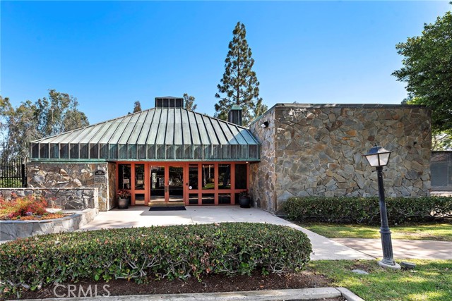 10212 St Cloud, North Tustin CA: https://media.crmls.org/medias/738b24ae-0d80-4af2-89cf-22dc8ddccfa7.jpg