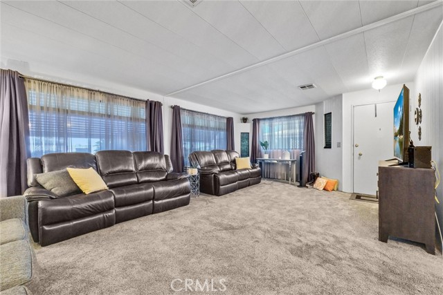Detail Gallery Image 5 of 29 For 1251 Lugonia Ave #3,  Redlands,  CA 92374 - 2 Beds | 2 Baths