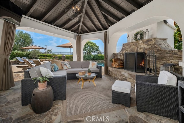15 Long View Road, Coto de Caza CA: https://media.crmls.org/medias/738bcd55-344b-4259-b881-dc01d0a82d03.jpg