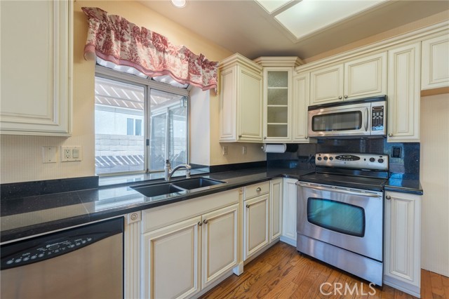 Detail Gallery Image 13 of 46 For 24181 via Prima Vera, Murrieta,  CA 92562 - 2 Beds | 2/1 Baths