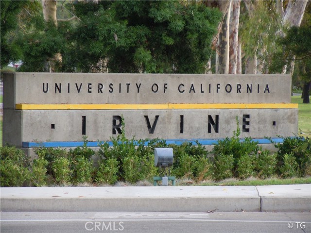 48 Brindisi, Irvine CA: https://media.crmls.org/medias/738c3adb-69d1-4b1c-9524-70e88ad3bd48.jpg