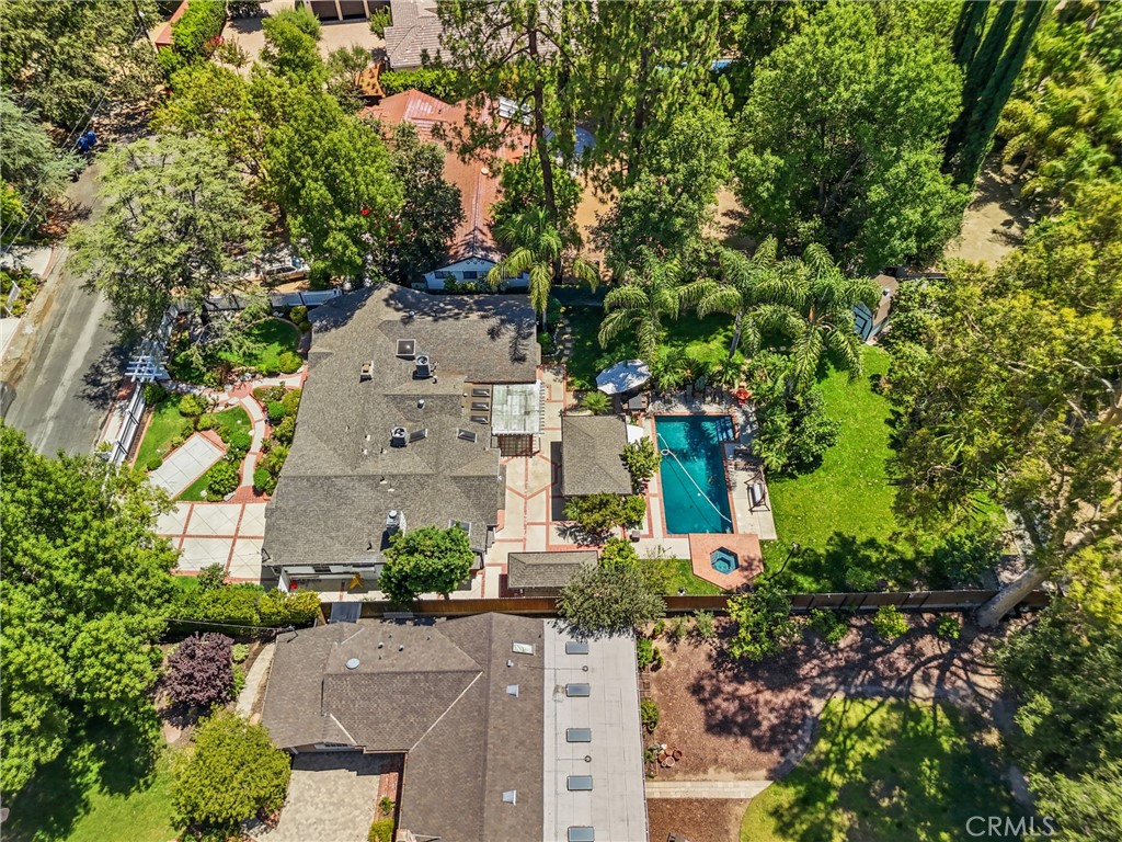 https://media.crmls.org/medias/738d034a-8b23-4f96-8a4e-34a9cc1d9bb9.jpg?preset=X-Large