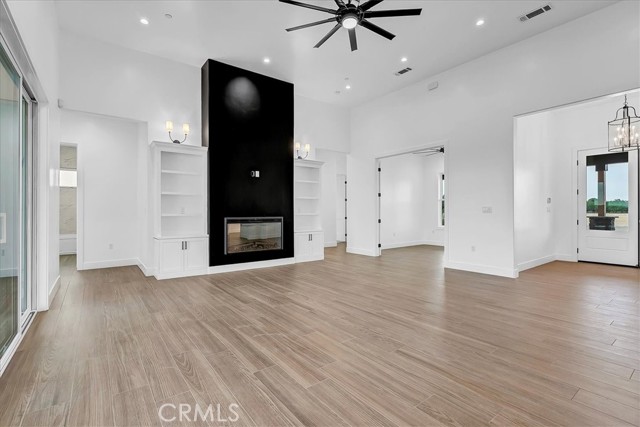 605 S Anderson Road, Exeter CA: https://media.crmls.org/medias/738d4572-1b78-45d8-9a07-d45292d25214.jpg