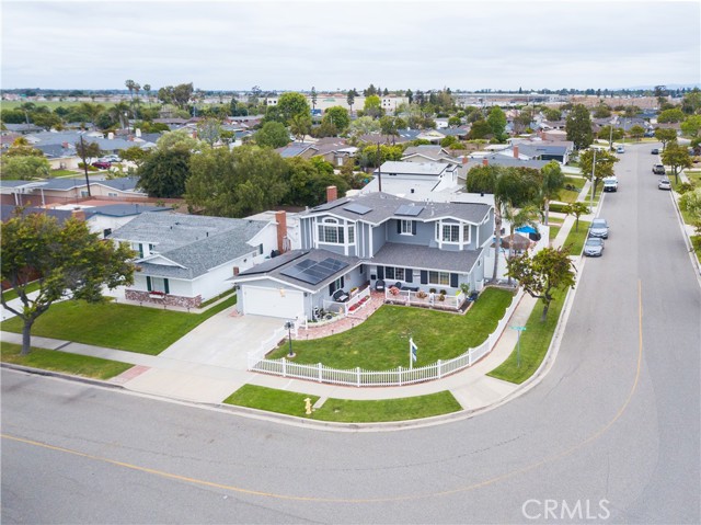 Detail Gallery Image 2 of 42 For 5121 Cumberland Ave, Westminster,  CA 92683 - 5 Beds | 3/1 Baths