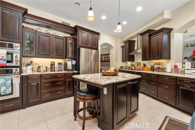 1033 Kimbark Avenue, San Bernardino CA: https://media.crmls.org/medias/738db6b4-c329-4e7c-97d4-87b94c95d511.jpg