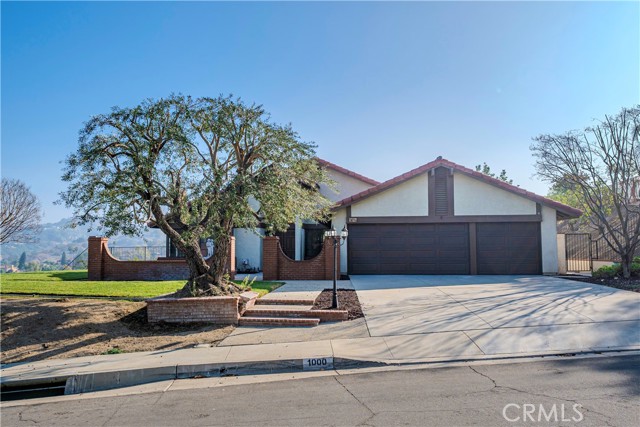 Detail Gallery Image 2 of 53 For 1000 S Easthills Dr, West Covina,  CA 91791 - 5 Beds | 3 Baths