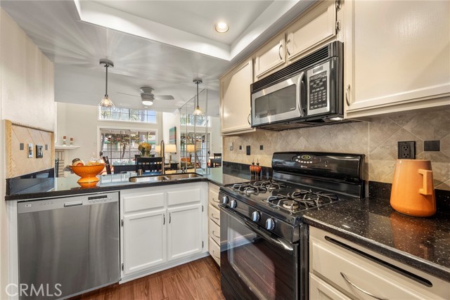 2410 W Orangethorpe Avenue, Fullerton CA: https://media.crmls.org/medias/738e2a77-d39d-4606-84b4-88ba5805e5b5.jpg