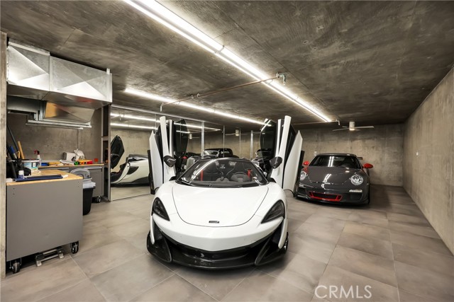 7210 W. Oceanfront, Newport Beach CA: https://media.crmls.org/medias/738ff272-e985-4ed7-9e97-a5c295354d88.jpg
