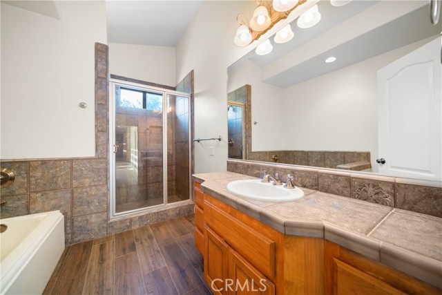 9394 Gum Tree Drive, Corona CA: https://media.crmls.org/medias/7391e7b8-fe0f-4347-9fb0-623facf90269.jpg