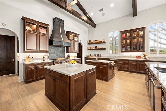 Detail Gallery Image 2 of 41 For 22483 Mission Hills Ln, Yorba Linda,  CA 92887 - 5 Beds | 5/1 Baths