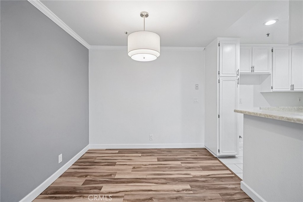 MLS #SR25246345 image #8