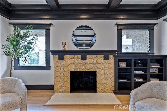 Detail Gallery Image 9 of 39 For 2274 W 21st St, Los Angeles,  CA 90018 - 4 Beds | 3 Baths