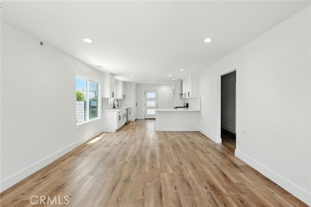 Detail Gallery Image 4 of 31 For 1849 W 66th St, Los Angeles,  CA 90047 - 3 Beds | 2 Baths