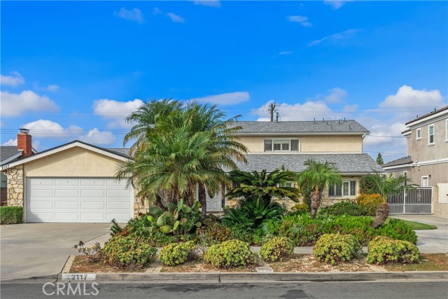 Detail Gallery Image 1 of 30 For 2117 S Della Ln, Anaheim,  CA 92802 - 4 Beds | 3/1 Baths