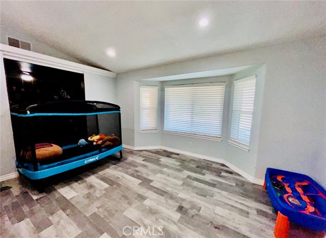 Detail Gallery Image 27 of 56 For 9322 Candlelight St, Apple Valley,  CA 92308 - 4 Beds | 3 Baths