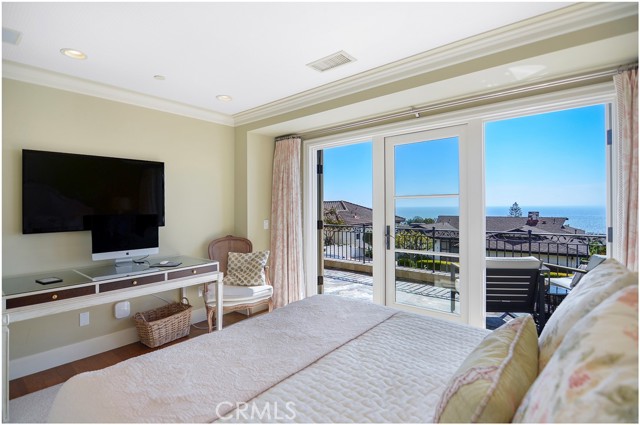 Detail Gallery Image 43 of 75 For 3 N Stonington Rd, Laguna Beach,  CA 92651 - 3 Beds | 2/1 Baths