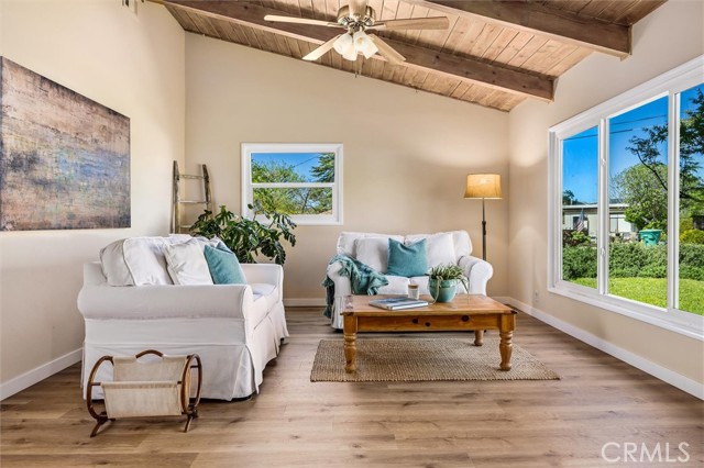 Detail Gallery Image 3 of 35 For 610 Tucker Ave, Paso Robles,  CA 93446 - 3 Beds | 2 Baths