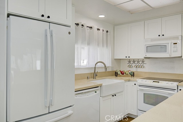 Detail Gallery Image 9 of 16 For 763 Calle Aragon, Laguna Woods,  CA 92637 - 2 Beds | 1/1 Baths