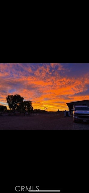 https://media.crmls.org/medias/73953b12-e42e-40f8-a104-20a2b41fe133.jpg?preset=X-Large