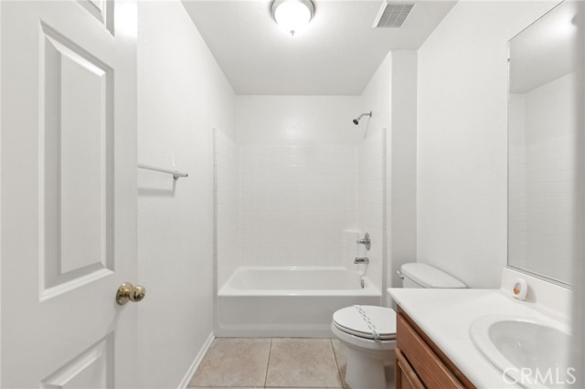 11144 Arizona Avenue, Riverside CA: https://media.crmls.org/medias/73958c9b-0a7e-4a10-9334-d6baf5876ab3.jpg