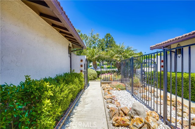 32146 Paseo Sanchez, San Juan Capistrano CA: https://media.crmls.org/medias/7395dd18-d069-49c0-a3f8-c4e7d2857e51.jpg