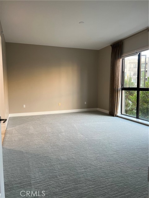 402 Rockefeller, Irvine CA: https://media.crmls.org/medias/7396b84e-2f0c-423e-81a9-a892eebf4ea9.jpg