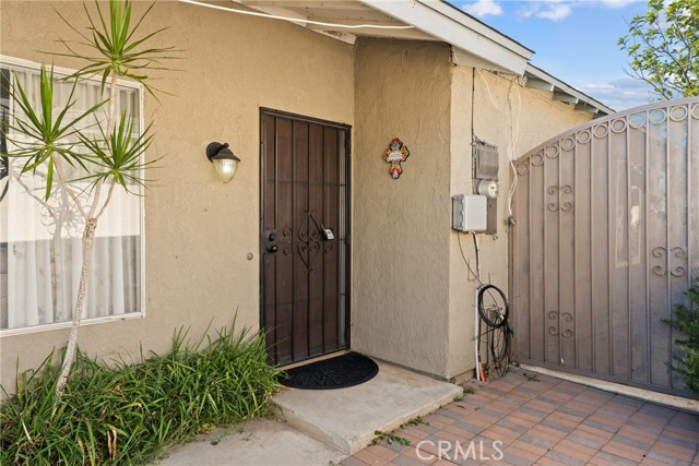 Detail Gallery Image 4 of 21 For 2064 S Concord Ave, Ontario,  CA 91761 - 4 Beds | 2 Baths