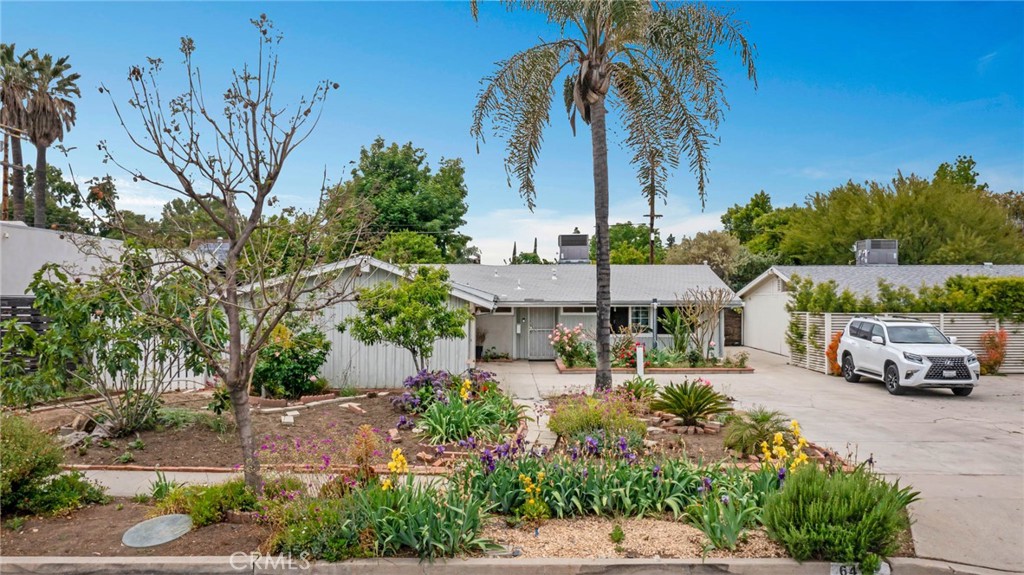 6419 Oakdale Avenue, Woodland Hills, CA 91367