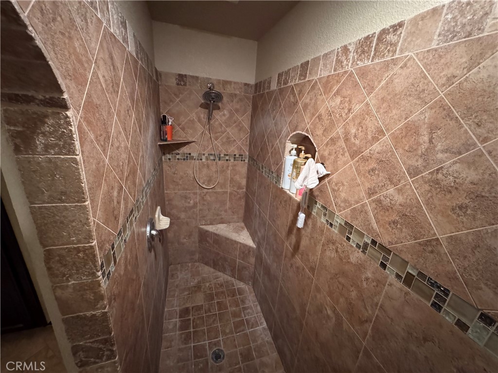 https://media.crmls.org/medias/73970892-5abd-4755-9f78-e9ddc6e3cbe2.jpg?preset=X-Large