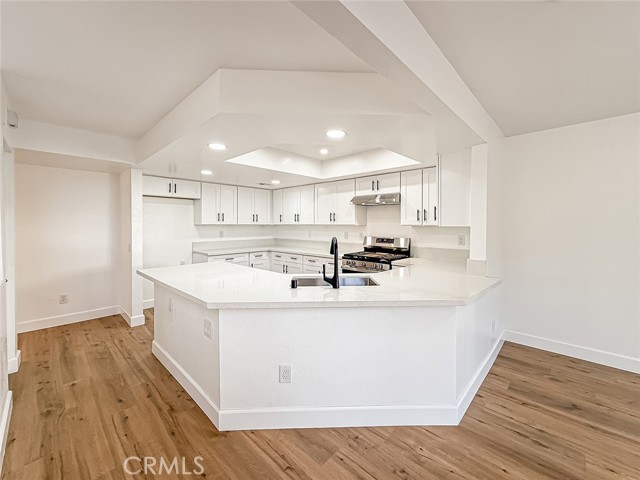 Detail Gallery Image 6 of 36 For 206 Camino Cortina, Camarillo,  CA 93010 - 3 Beds | 3 Baths