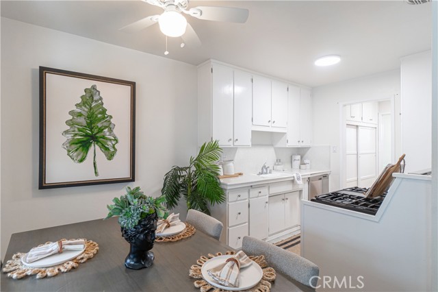 Detail Gallery Image 8 of 20 For 734 Linden Ave #11,  Long Beach,  CA 90813 - 1 Beds | 1 Baths