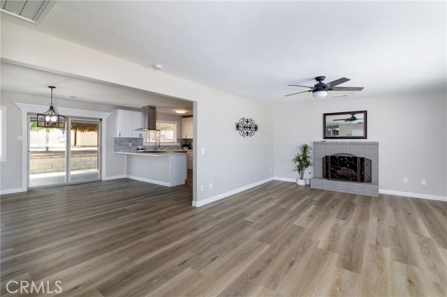 28029 Reservoir Avenue, Nuevo CA: https://media.crmls.org/medias/7397c11c-b596-4dd7-a4de-e25e3767aec9.jpg