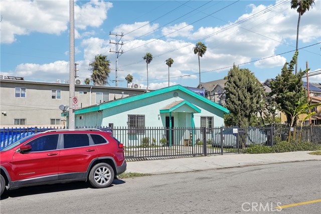 503 W 79th Street, Los Angeles CA: https://media.crmls.org/medias/73989876-2349-4e0f-a720-d4363b1272d6.jpg