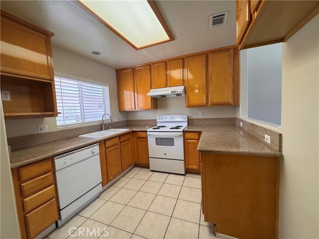 Detail Gallery Image 4 of 14 For 303 N Nicholson, Monterey Park,  CA 91755 - 1 Beds | 1 Baths