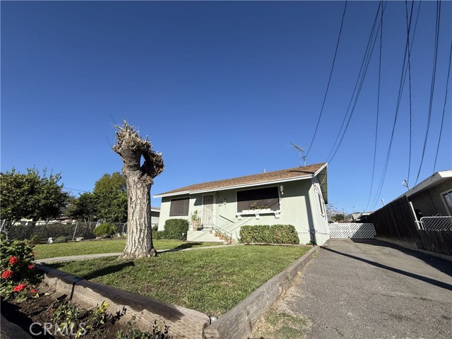 Detail Gallery Image 2 of 24 For 1226 Turquoise, Mentone,  CA 92359 - 2 Beds | 1 Baths