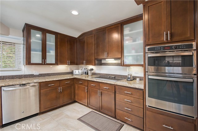 Detail Gallery Image 8 of 26 For 16534 Bosque Dr, Encino,  CA 91436 - 3 Beds | 2/1 Baths