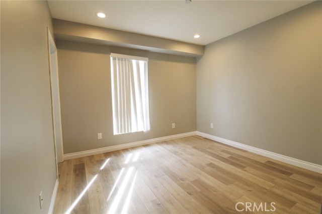 Detail Gallery Image 9 of 27 For 6926 N Morella Ave #3,  North Hollywood,  CA 91605 - 4 Beds | 4/1 Baths