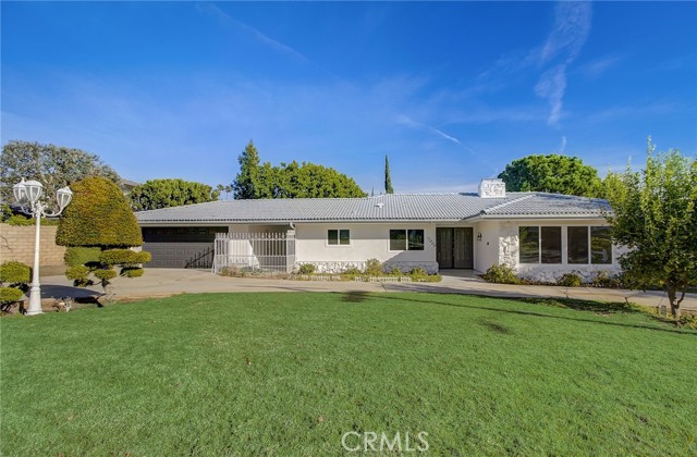 11200 Jellico Avenue, Granada Hills CA: https://media.crmls.org/medias/73999250-02df-42fd-a386-84e53b178be0.jpg