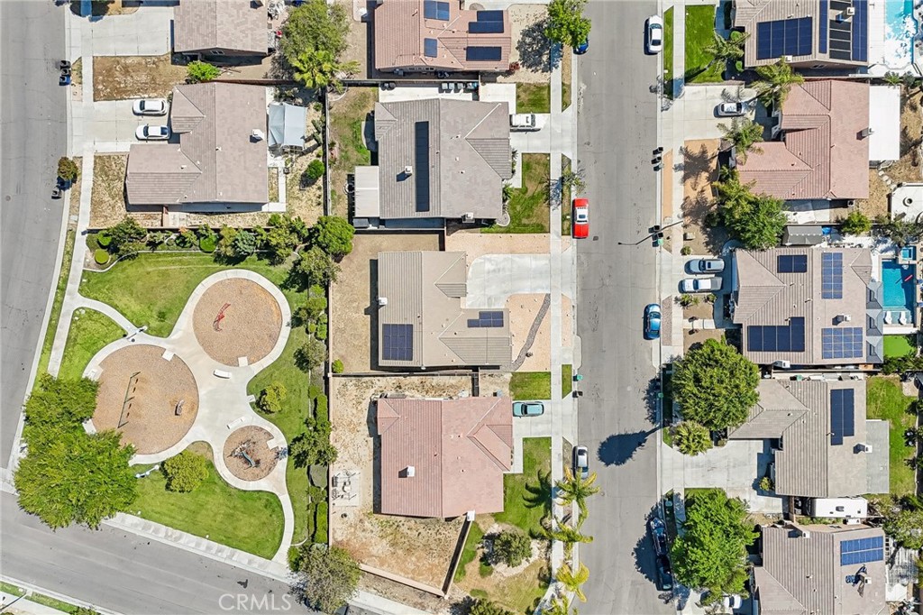 https://media.crmls.org/medias/7399de4f-f606-4849-b308-eafb899378bc.jpg?preset=X-Large