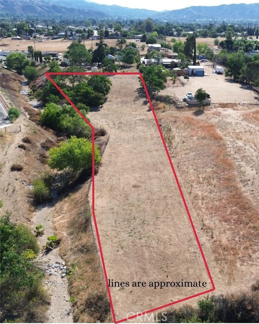 12946 5th Street, Yucaipa CA: https://media.crmls.org/medias/739a307f-5f76-4326-acec-506179c997ea.jpg