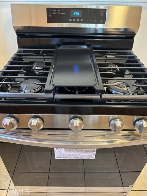 Detail Gallery Image 11 of 23 For 7224 1/4 Florence Ave, Downey,  CA 90240 - 2 Beds | 1 Baths