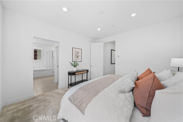 1042 N Anaheim Blvd, Anaheim CA: https://media.crmls.org/medias/739ad295-24c2-4ac8-9e37-d5dfee97f183.jpg