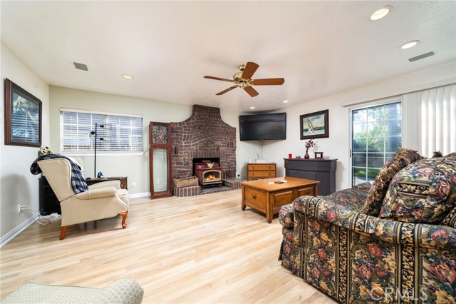 Detail Gallery Image 15 of 42 For 12 Quail Creek Ln, Pomona,  CA 91766 - 4 Beds | 3 Baths