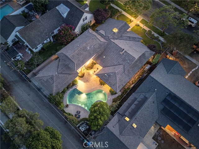 1210 Los Altos Avenue, Long Beach CA: https://media.crmls.org/medias/739b4949-e8d1-4043-ab57-ba2ea016753a.jpg
