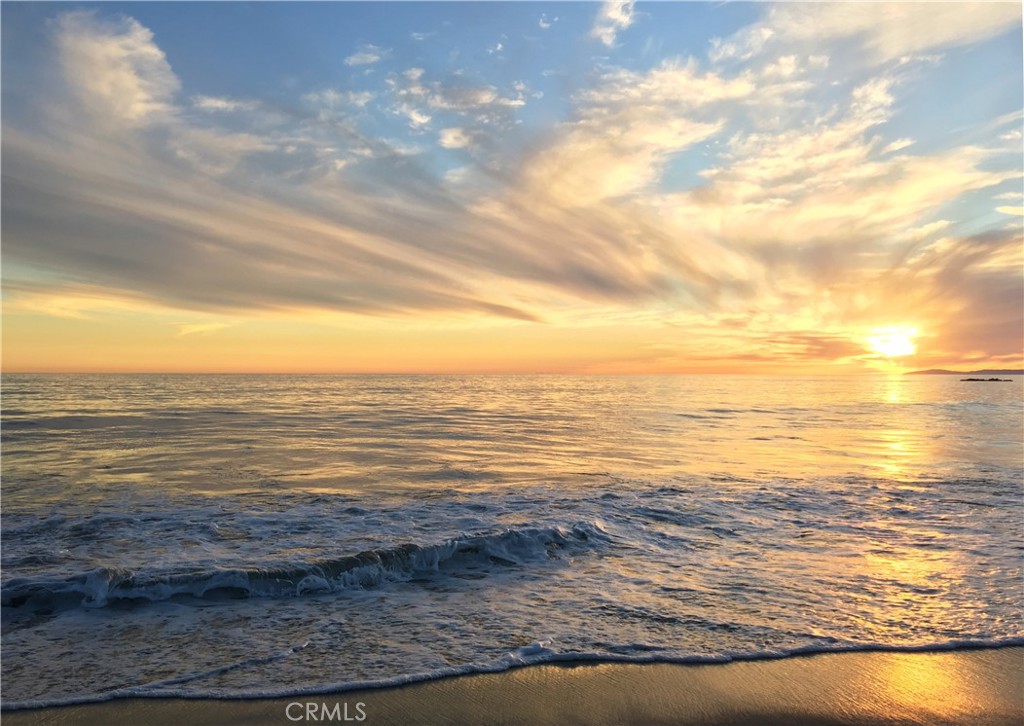 https://media.crmls.org/medias/739b80f5-b58e-41ac-90d9-9a4bcf0057c3.jpg?preset=X-Large