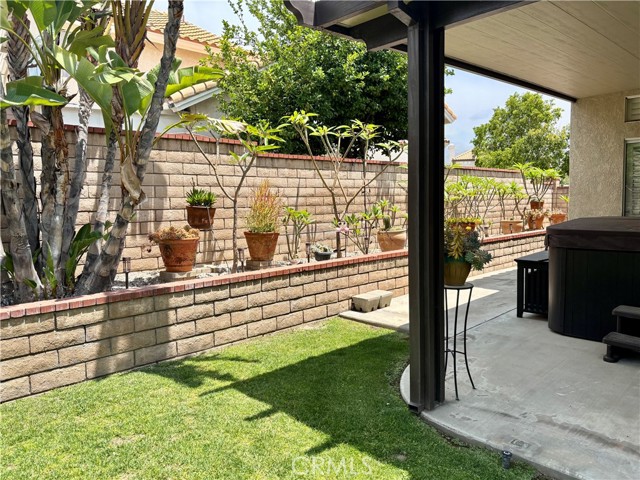 7440 Apple Blossom Court, Highland CA: https://media.crmls.org/medias/739c10cc-ef93-4c68-96f7-ed2b8c24b23e.jpg