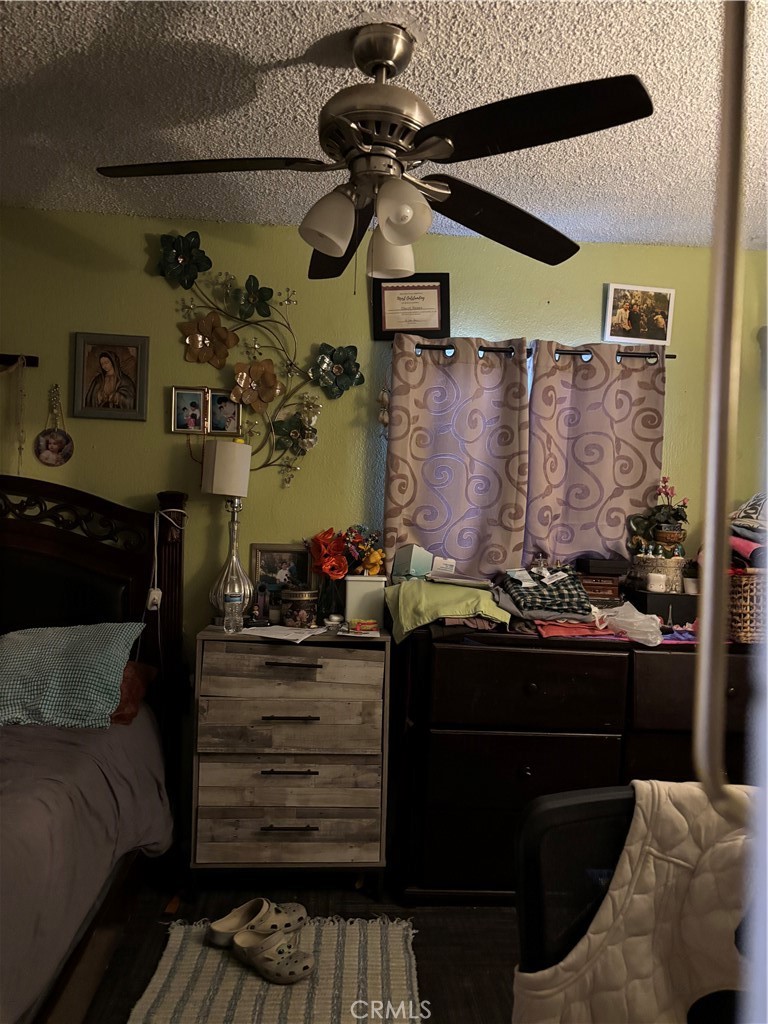 https://media.crmls.org/medias/739ccba1-a32a-4def-b0cd-10ddb6f35de2.jpg?preset=X-Large